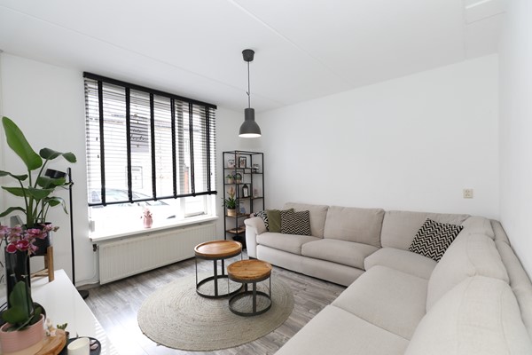 Foto - Te koop: Een goed geïsoleerde tussenwoning met onder meer een zonnige tuin op het zuiden, 3 slaapkamers, fijne badkamer, grote zolder(slaap)kamer, rustige tuin en een garage in Voerendaal.(Kunrade)